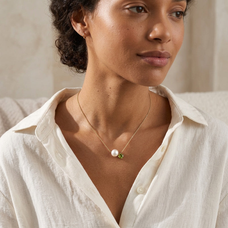 Peridot and Pearl Necklace “Serenza”