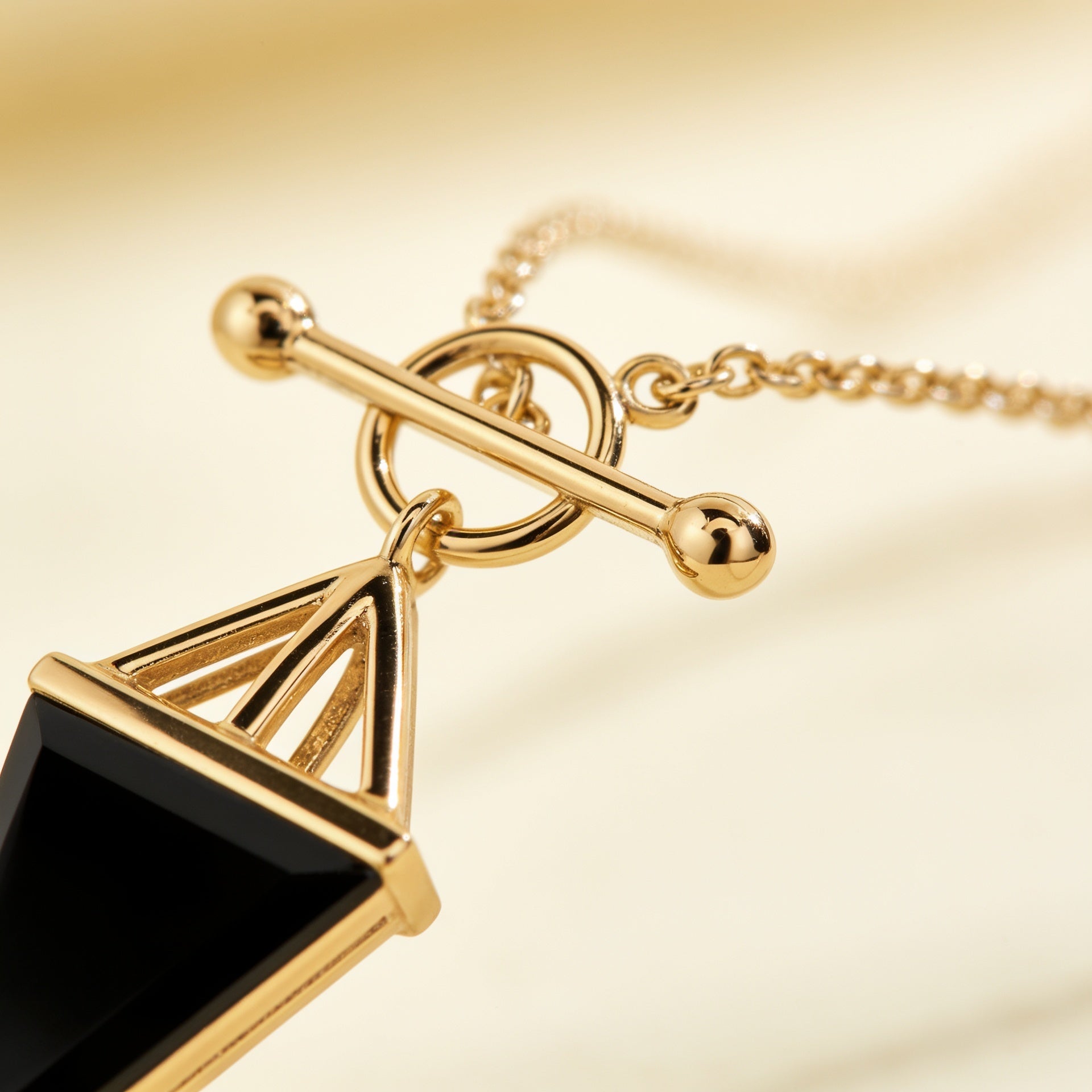 Black Obsidian Necklace "Hero"
