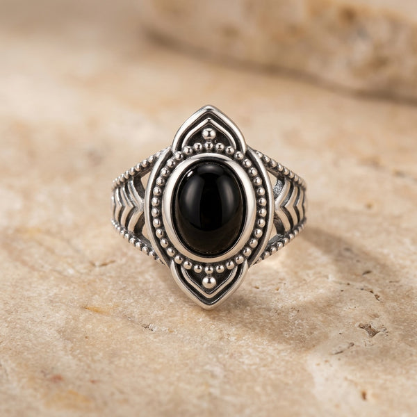 Black Onyx Ring “Nythera”
