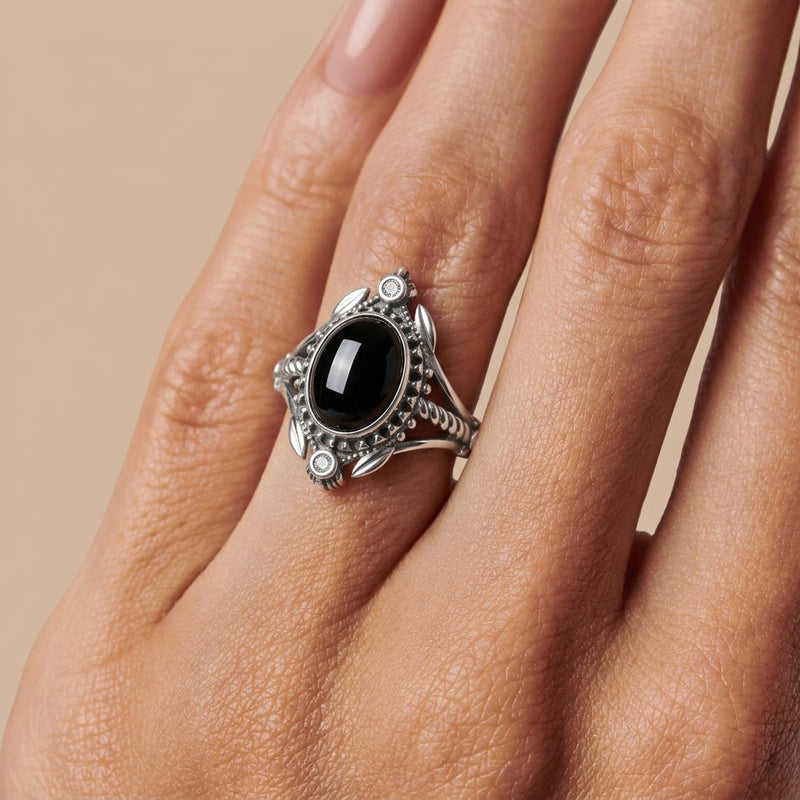 Black Onyx Ring “Raikoru”