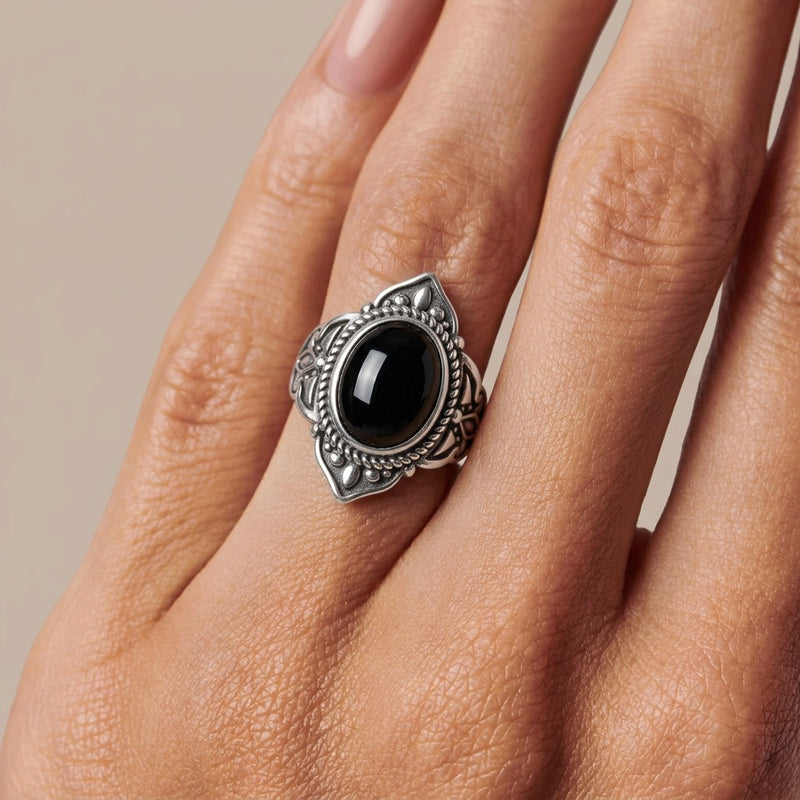 Black Onyx Ring "Velkaris"