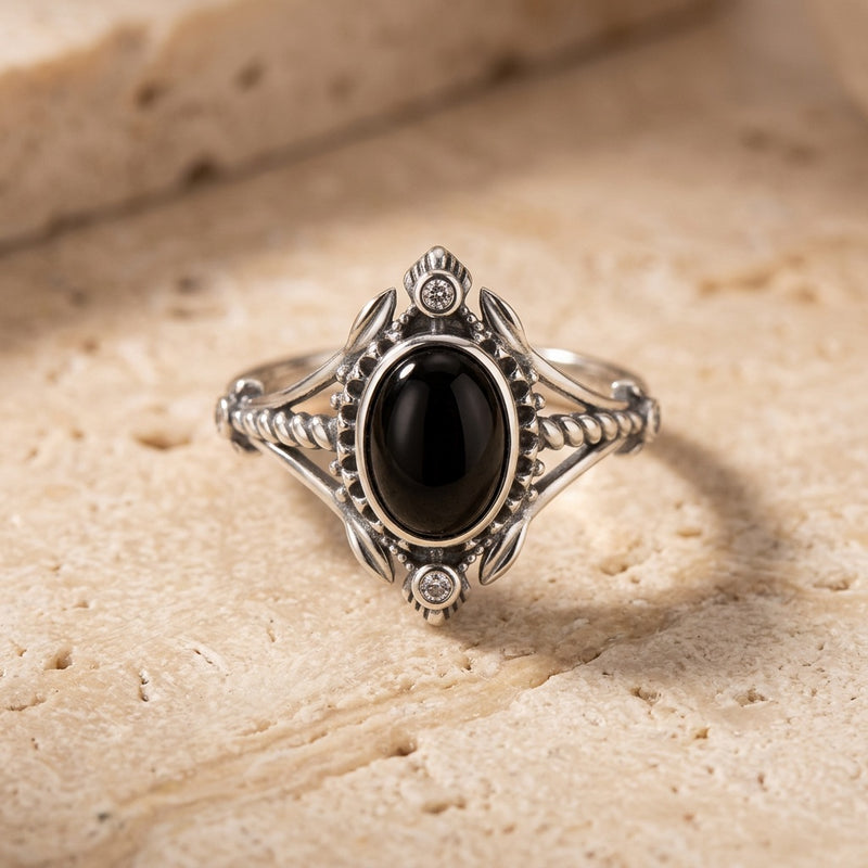 Black Onyx Ring “Raikoru”