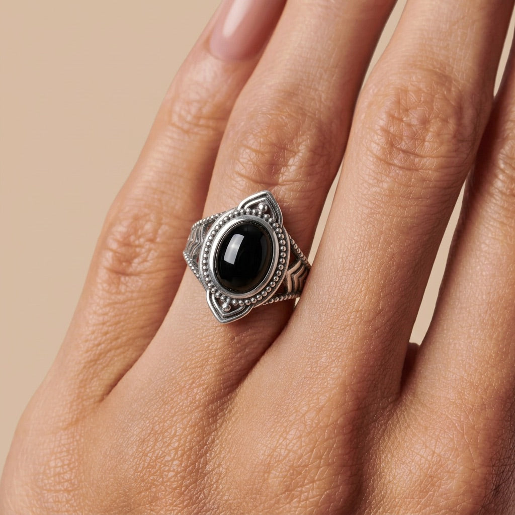 Black Onyx Ring “Nythera”