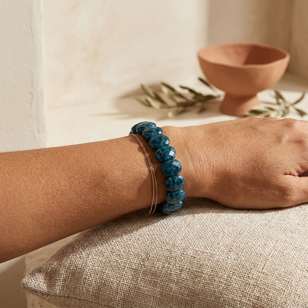 Blue Apatite Bracelet "Nyvora"
