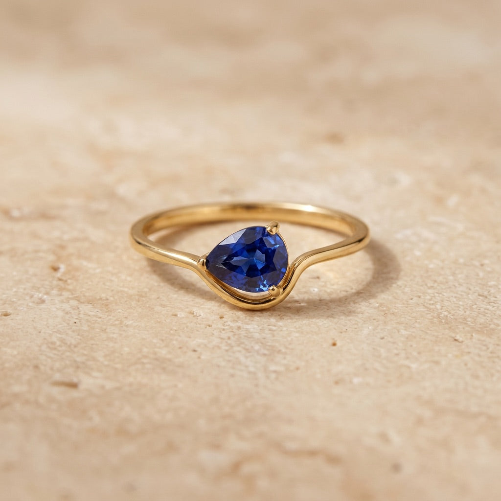 Blue Sapphire ring "Linea"