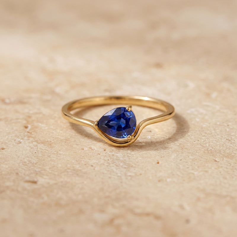 Blue Sapphire ring "Linea"