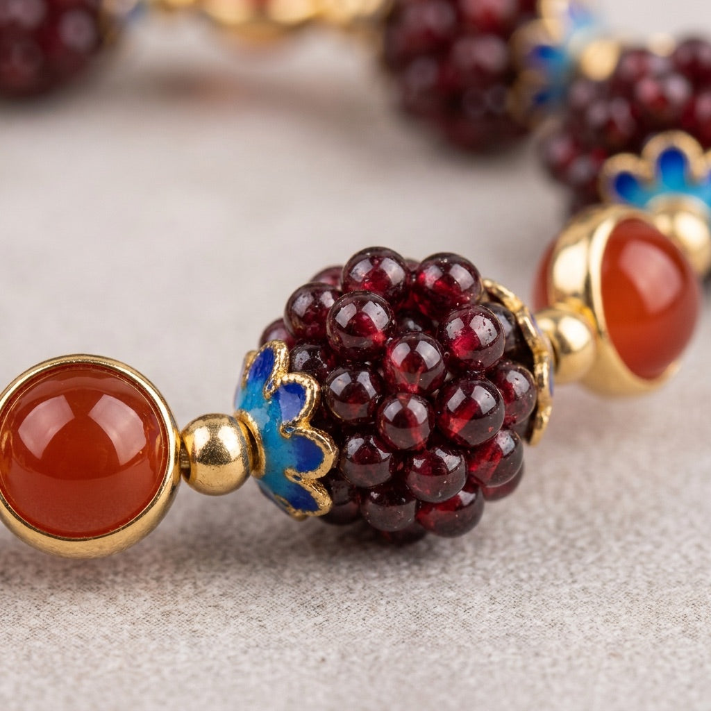 Garnet & Agate Bracelet "Grenade"