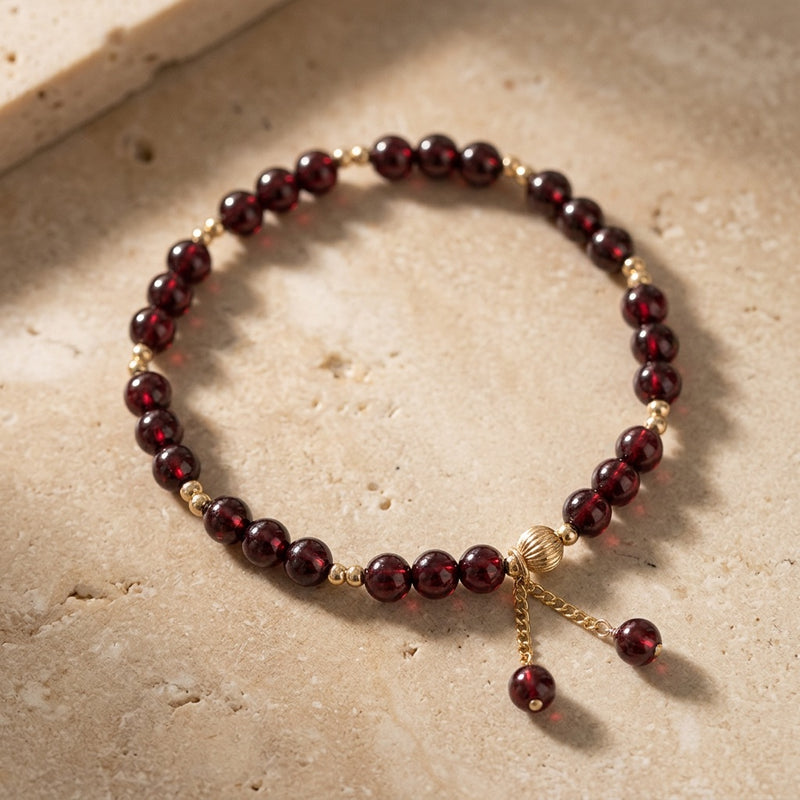 Garnet Bracelet "Niubi"