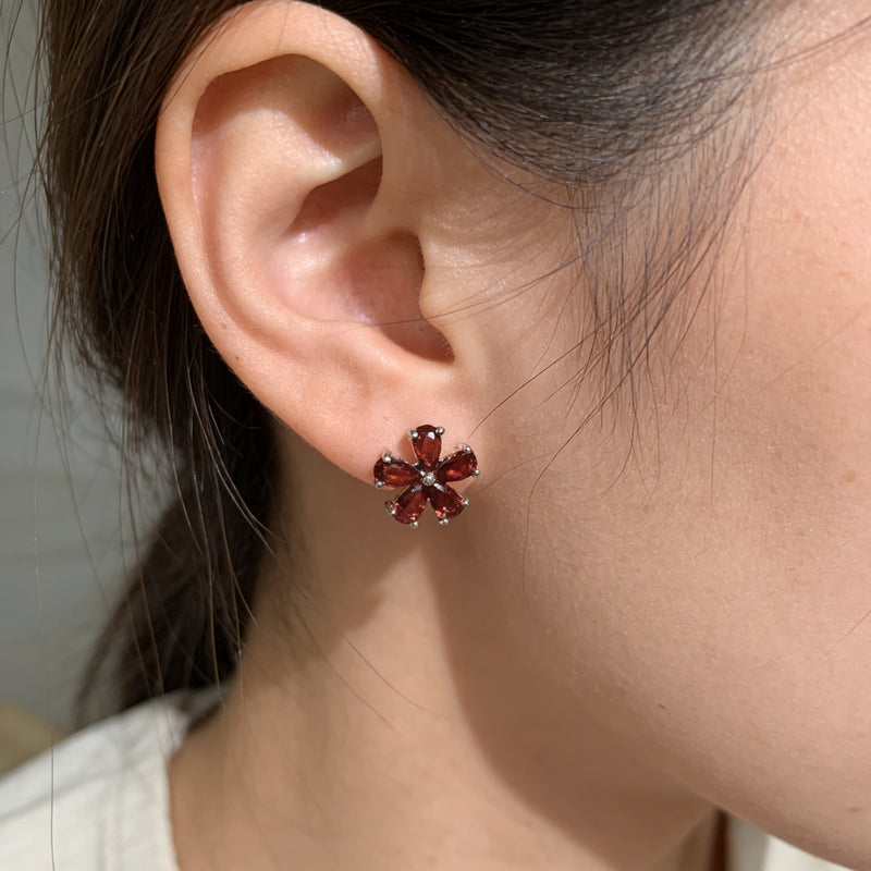 Garnet Earrings "Lucky"