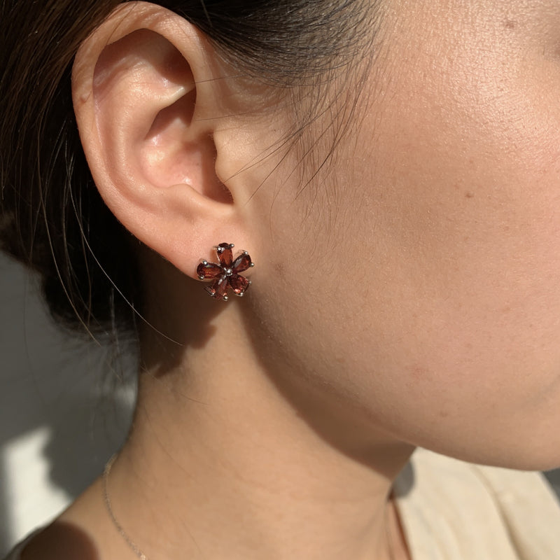 Garnet Earrings "Lucky"
