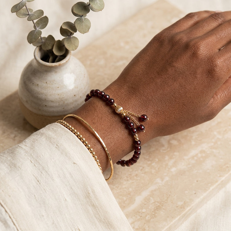 Garnet Bracelet "Niubi"