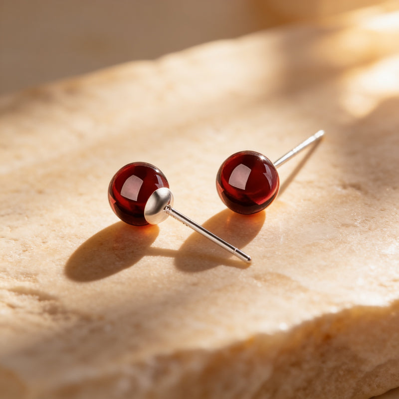 Garnet Stone Stud Earrings "Niubi"