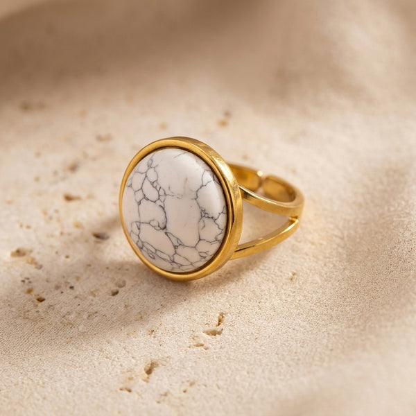 Howlite Stone Ring “Serelis”