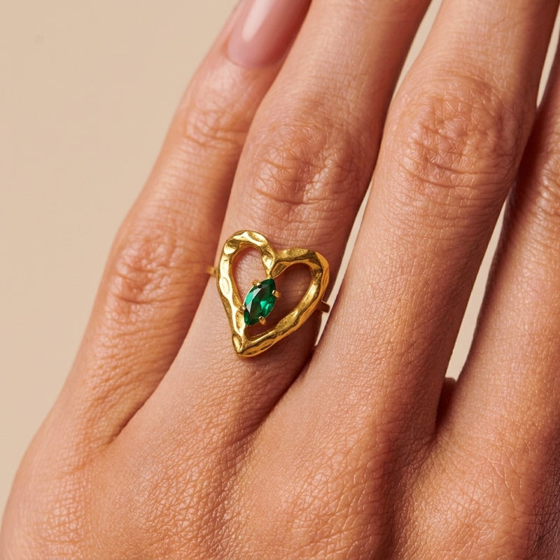 Green Onyx ring "Amour Brut"