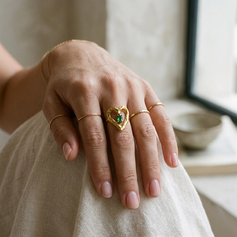 Green Onyx ring "Amour Brut"