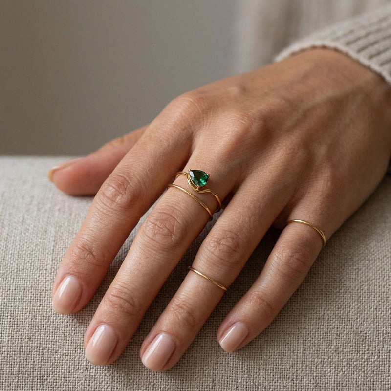 Green Onyx ring "Linea"