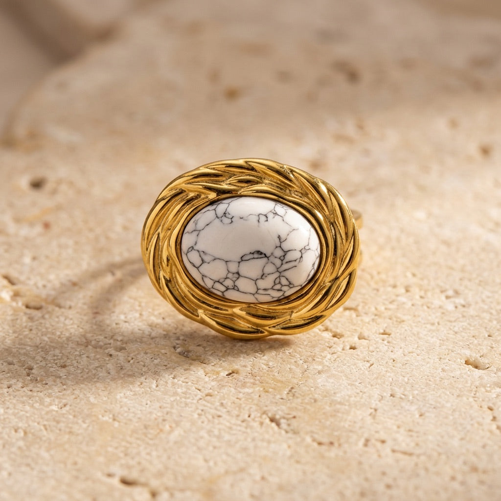Howlite Stone Ring “Veluna”