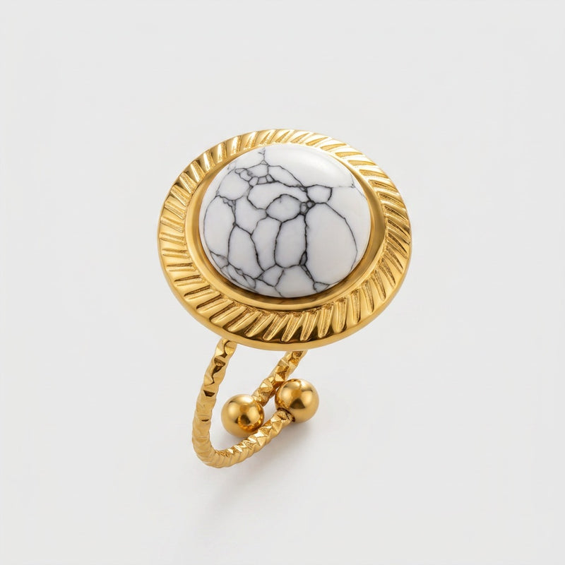Howlite Stone Ring “Isoria”