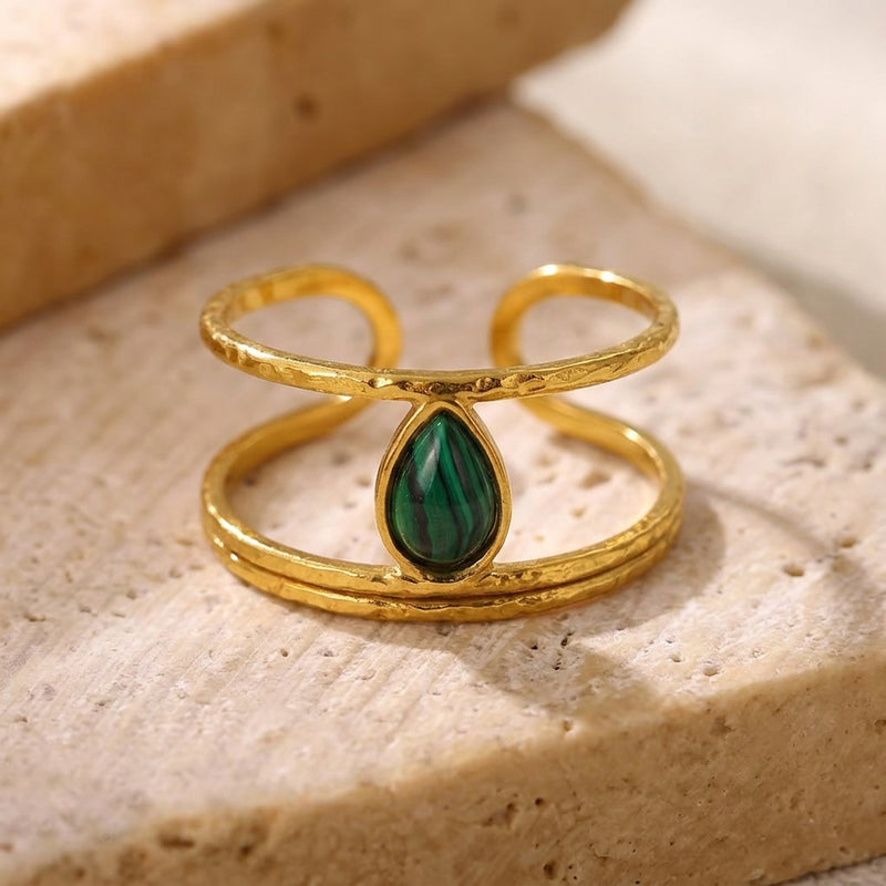 Malachite ring "Antic"