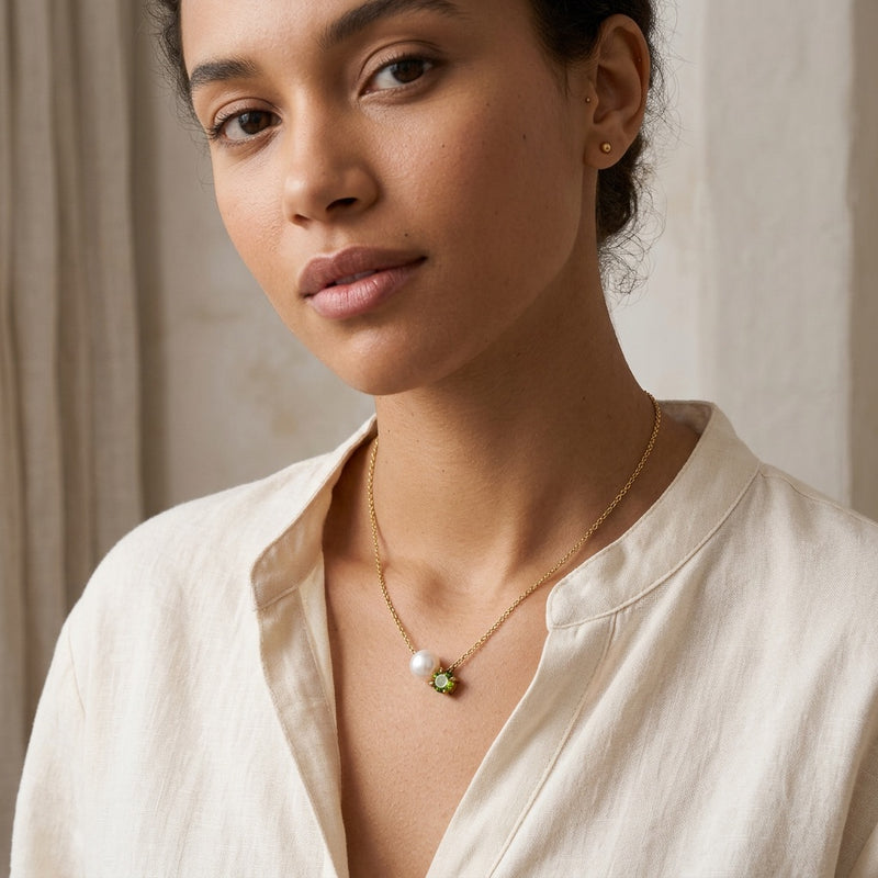 Peridot and Pearl Necklace “Serenza”