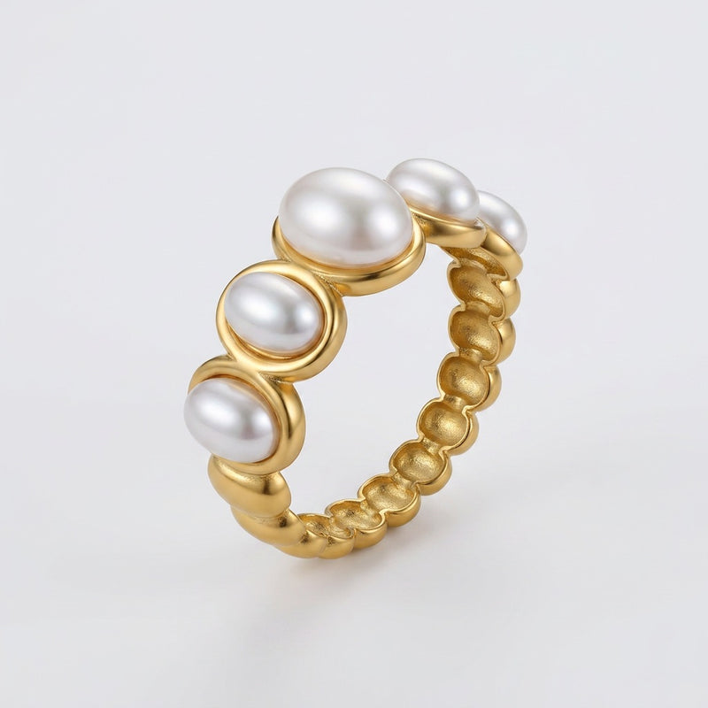 Pearl ring "Diva"