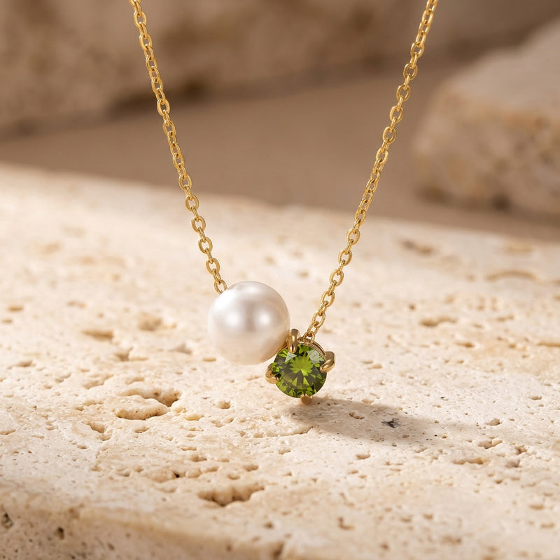 Peridot and Pearl Necklace “Serenza”