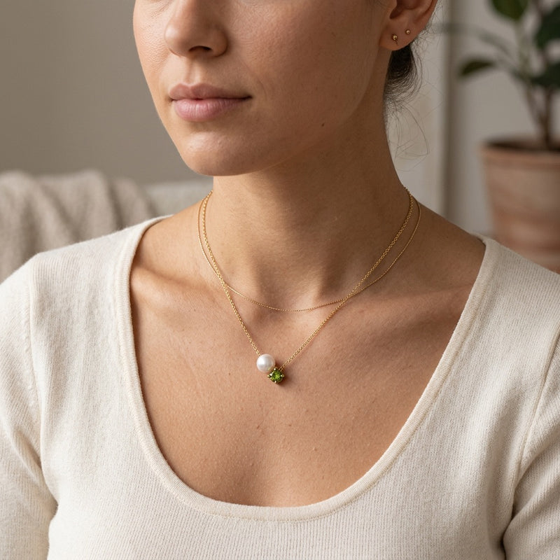 Peridot and Pearl Necklace “Serenza”