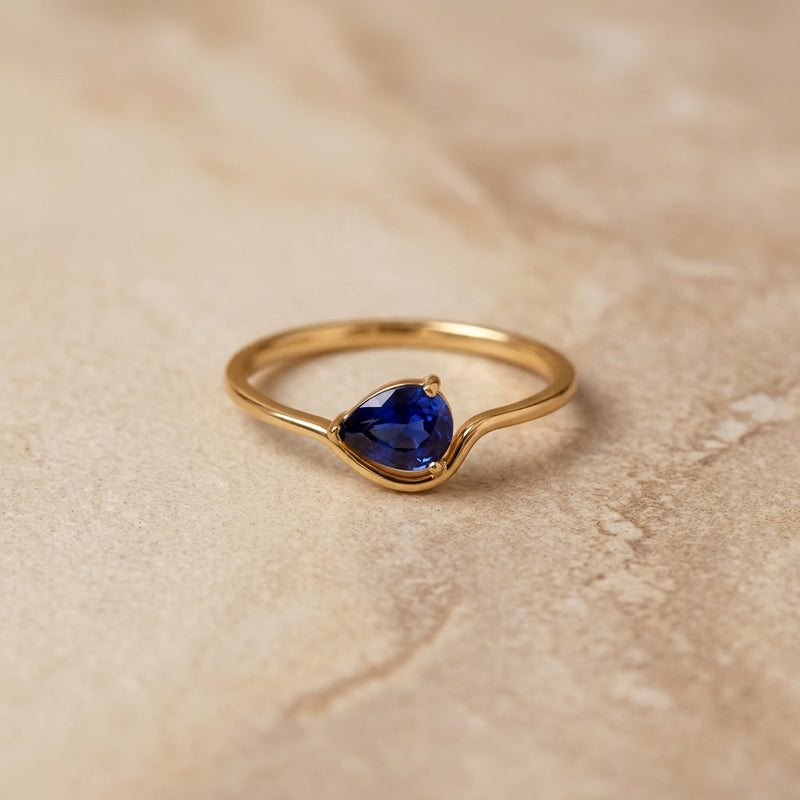 Blue Sapphire ring "Linea"