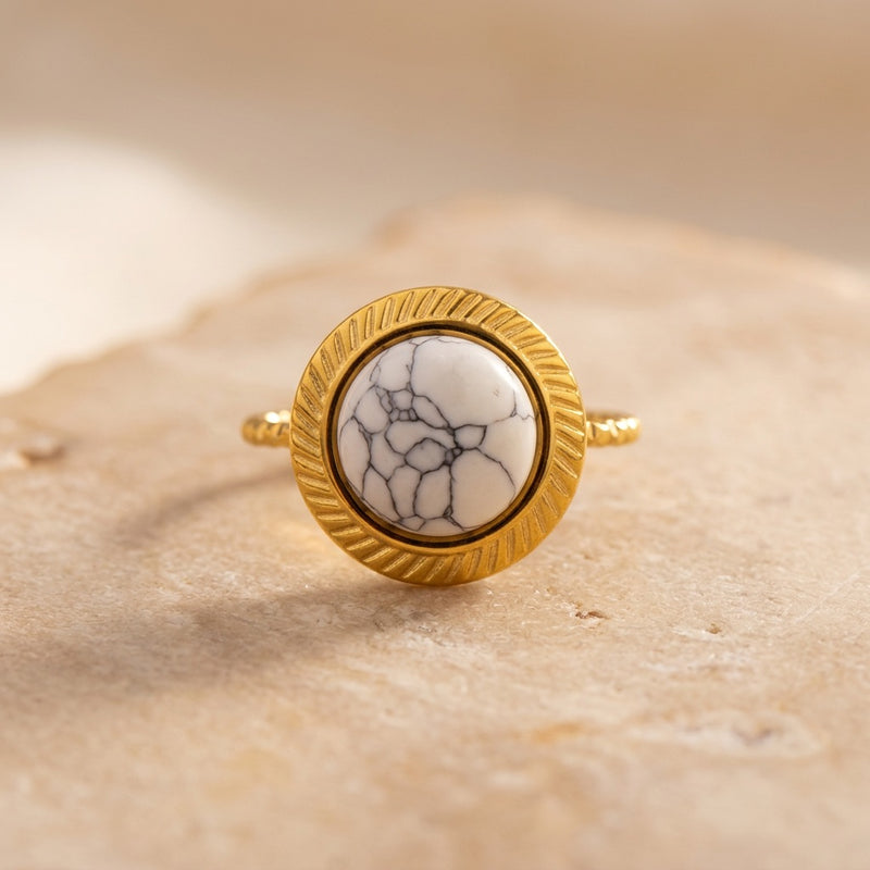 Howlite Stone Ring “Isoria”