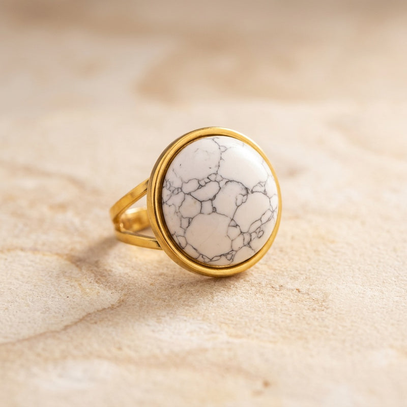 Howlite Stone Ring “Serelis”